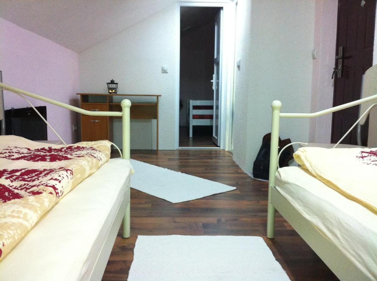Hotel PANSION Zeyno Sarajevo Zimmer foto