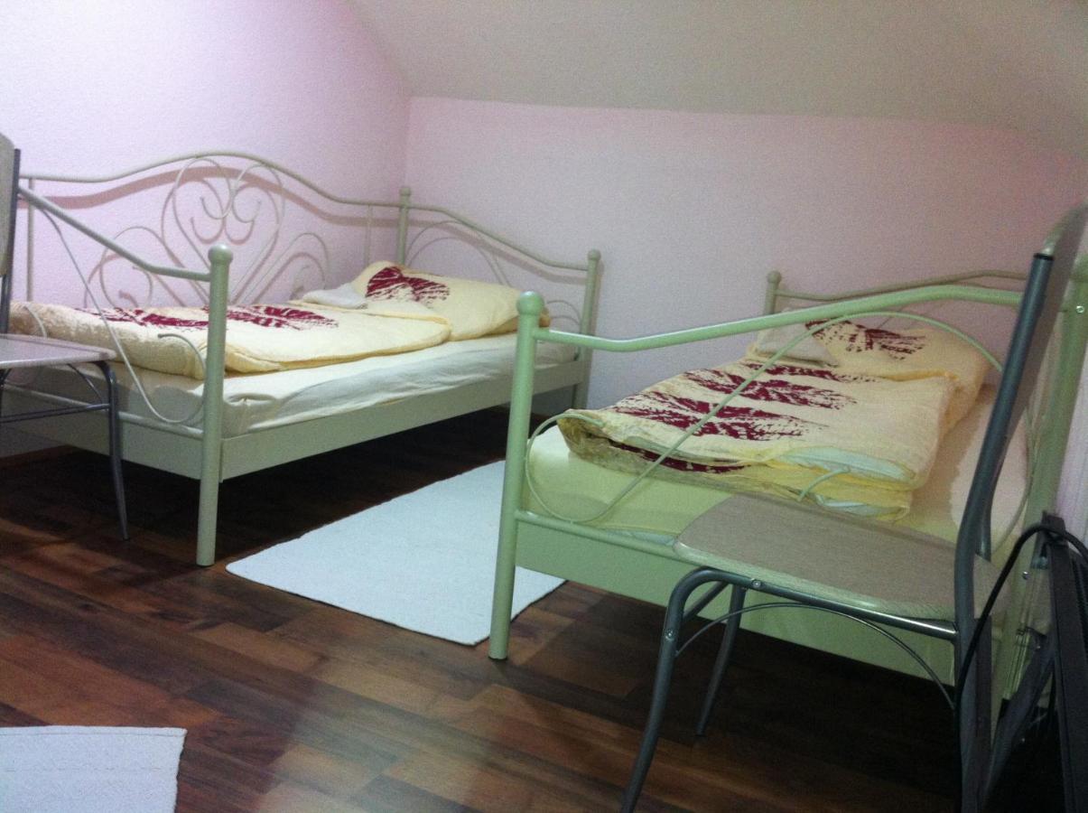 Hotel PANSION Zeyno Sarajevo Zimmer foto